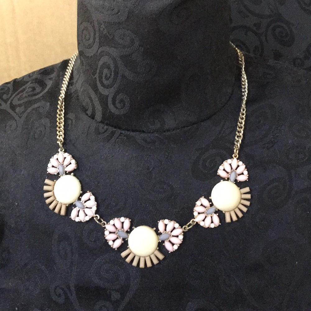 Fashion bold necklace